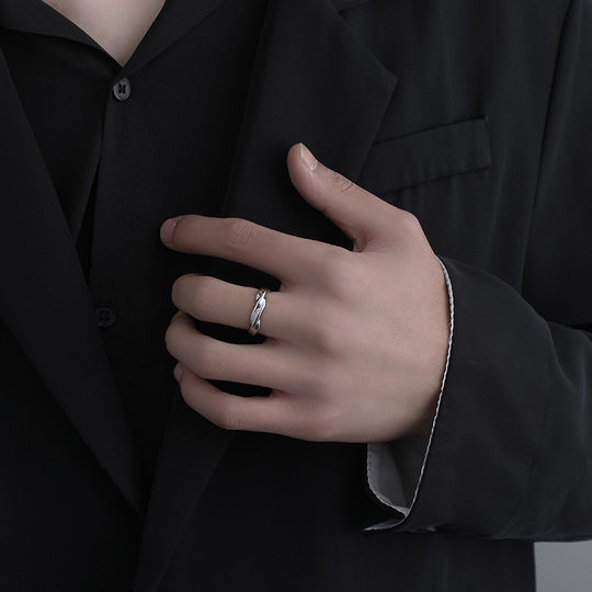 Mobius Ring Ring Men's Trendy Retro Niche Design Light Luxury Fashion High-end Sense Index Finger Ring Men