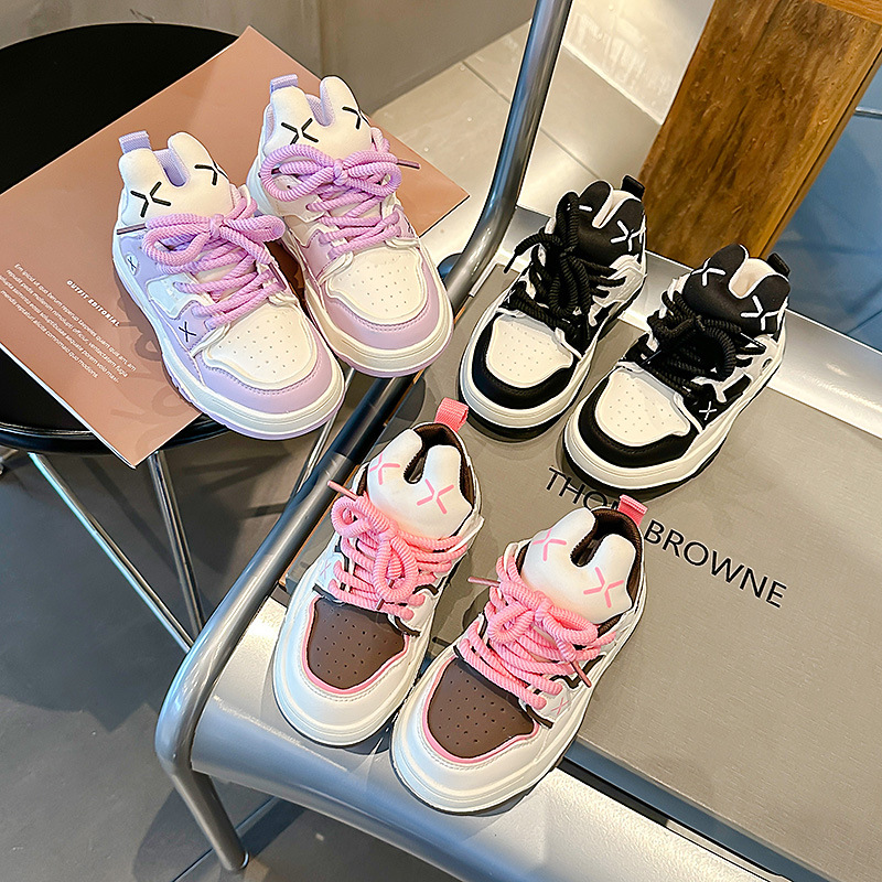 Cricketskor för barn Korean Edition Bröd Violence Bear Tide Brand Pojkar och flickor Fritidssportskor 2023 Nyhet_voghion.com