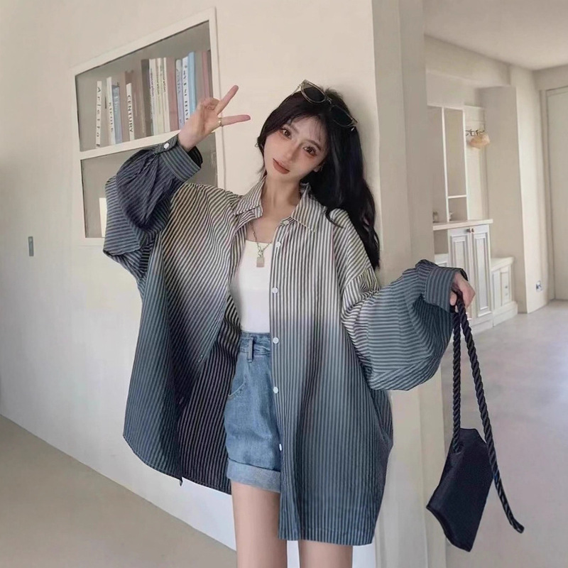 Plus-Size High-End Gradient Striped Sun-Protective Shirt for Women, Summer Design, Fashionable Casual Slimming Top Jacket Plus-Size High-End Gradient Striped Sun-Protective Shirt for Women, Summer Design, Fashionable Casual Slimming Top Jacket