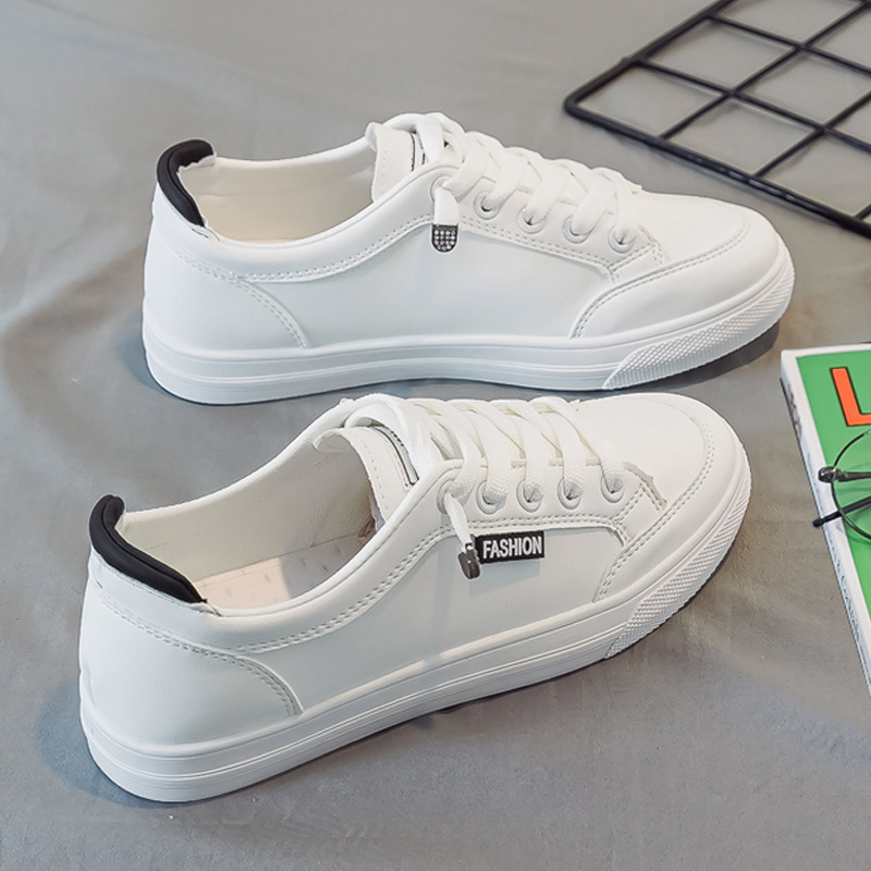 흰색과 검정색 가죽