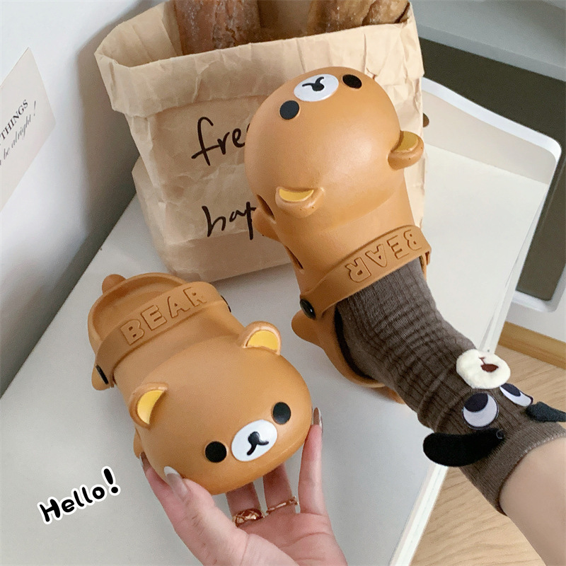 Women's Summer Outdoor Non-Slip Clogs 2024 New Trend Ins Style Internet Celebrity Thick-Soled Beach Closed-Toe Sandals Half Slippers