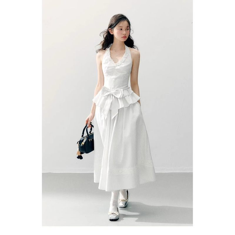 Annatto Midsummer Night Original Bowknot Halter Neck Ruffle Top Lace Skirt Puffy Half Skirt Set Annatto Midsummer Night Original Bowknot Halter Neck Ruffle Top Lace Skirt Puffy Half Skirt Set
