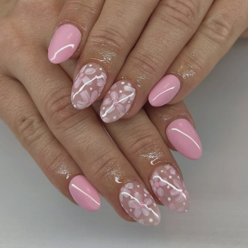 Simple and Fresh Flower Manicure Nails, New Summer Wear Nails, Fake Nails, Short Almond-Shaped Nails Wholesale