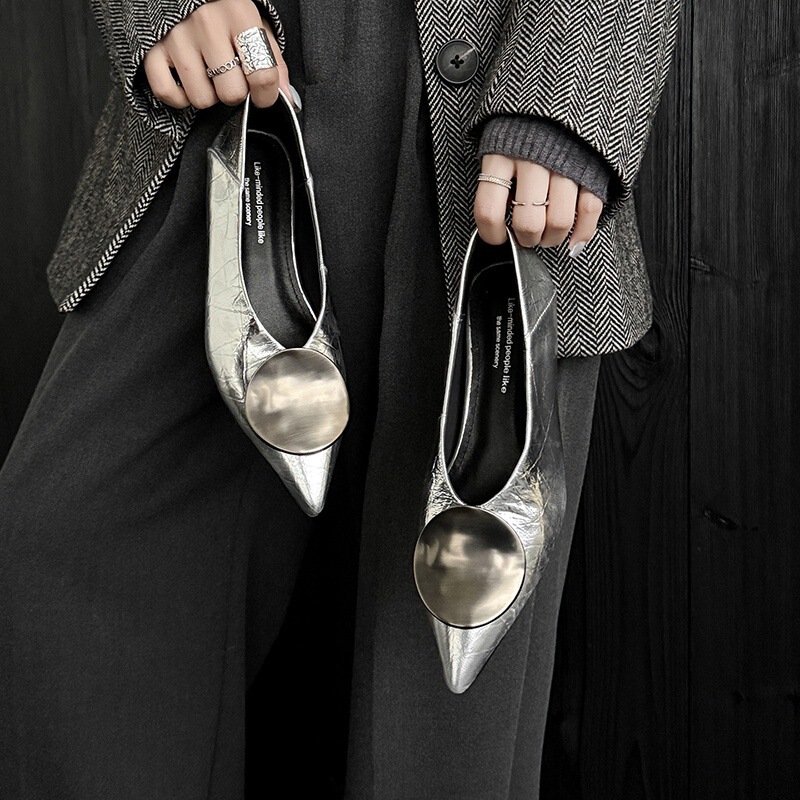 High-End Aesthetic~ Elegant Large Round Buckle! 2026 Spring First-Layer Cowhide Leather Hidden Heel Pointed-Toe High-Heeled Shoes Fashionable Women's Shoes High-End Aesthetic~ Elegant Large Round Buckle! 2026 Spring First-Layer Cowhide Leather Hidden Heel Pointed-Toe High-Heeled Shoes Fashionable Women's Shoes