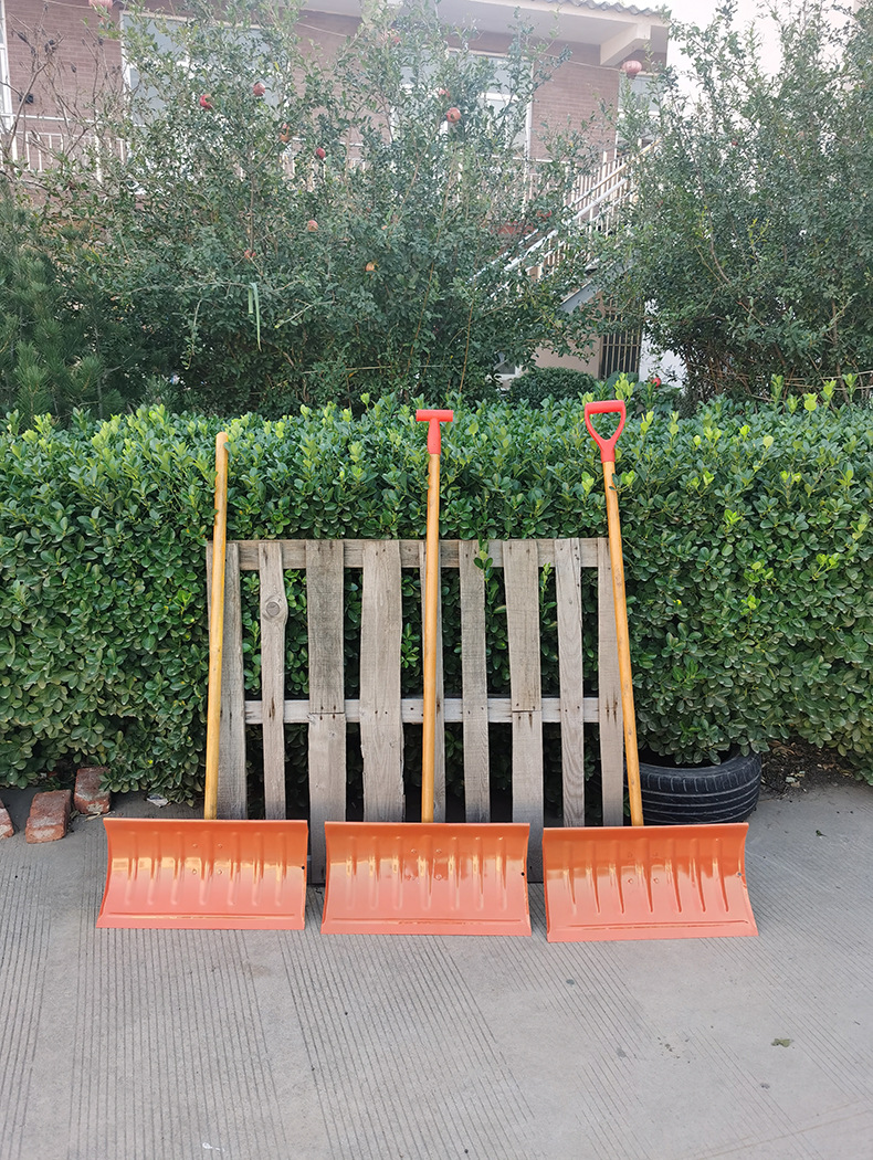 桉木柄 铆裤型雪铲790x1050.jpg