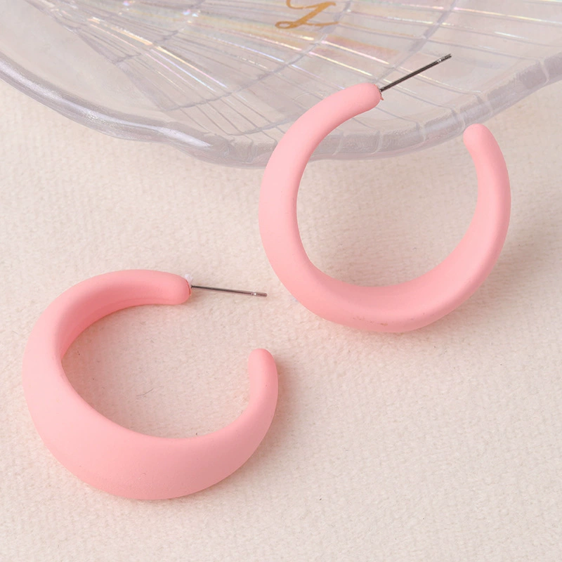 Geometric acrylic earrings, simple and elegant design