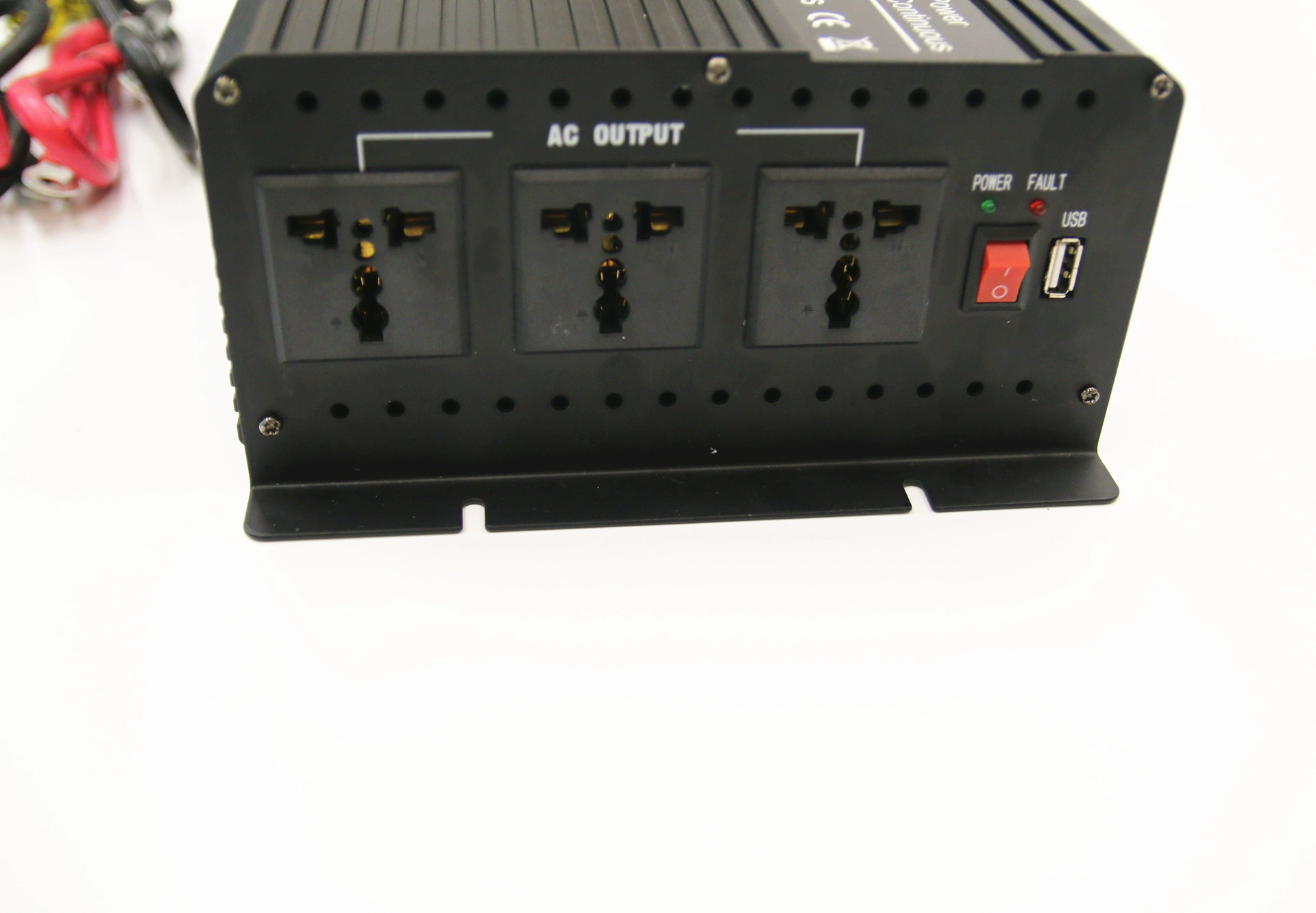 New Hot Sale Wholesale 2000W Modified Wave Inverter 12V to 220V USB Port Power Converter
