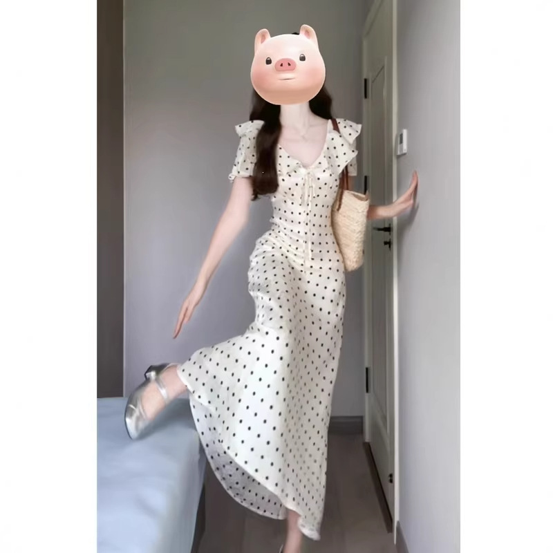 French-Style Polka Dot Puff Sleeve Dress for Women, Summer Seaside Vacation, Gentle Style, Waist-Cinching, Unique and Beautiful Little Dress