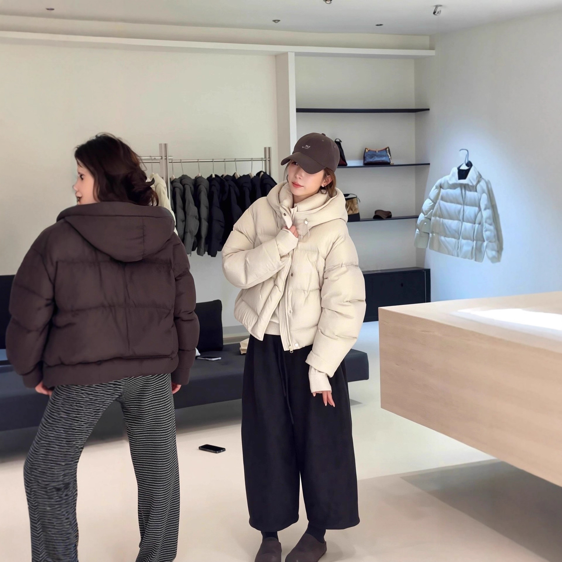 2025 Pinghu Shuanglin Small Design 90 White Duck down Loose Warm Thickeneded Small down Jacket for Women