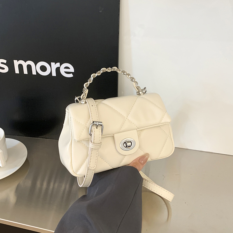 Bolso de mano popular de este año 2025 verano nuevo bolso de mujer pequeño bolso de hombro de cadena de viento fragante bolso de mensajero de hilo bordado de diamantes