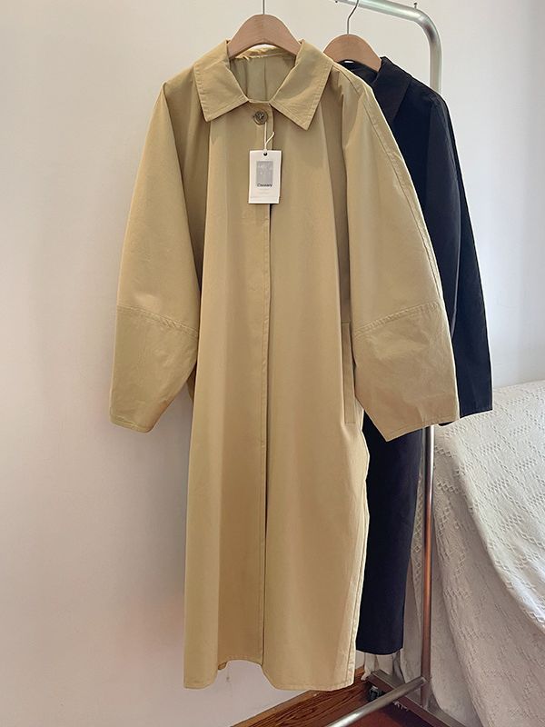 Minimalistic spring trench coat