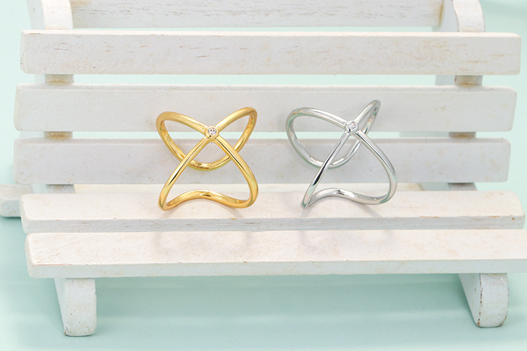 Plating Design Korean Cross Scarf Buckle Simple Cross Buckle Female Retro Creative Copper Ring Wholesale