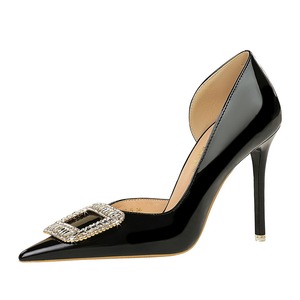 638-K32 European and American Banquet High Heel Shoes with Thin Heels, Lacquer Leather, Shallow Mouth, Pointed Side Holl