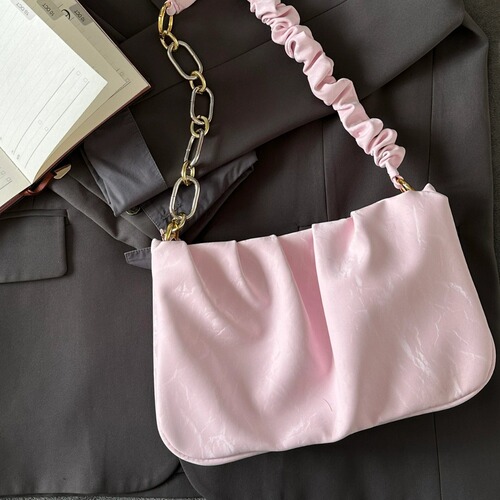 Designer Cloud Pocket Tote Bag 2024 New Chain Strap Bag for Women, Uncommon High-End Style, Crossbody, Shoulder, and Underarm Bag, Versatile Bag with Baguette Design