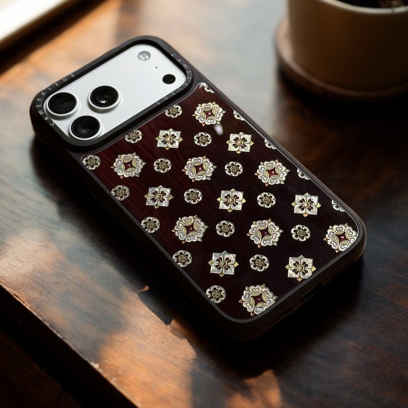 Imitation Mother-Of-Pearl and Mother-Of-Snail Shell Pattern Glass Phone Case｜New Chinese Style, Customizable, Suitable for iPhone 18 Pro