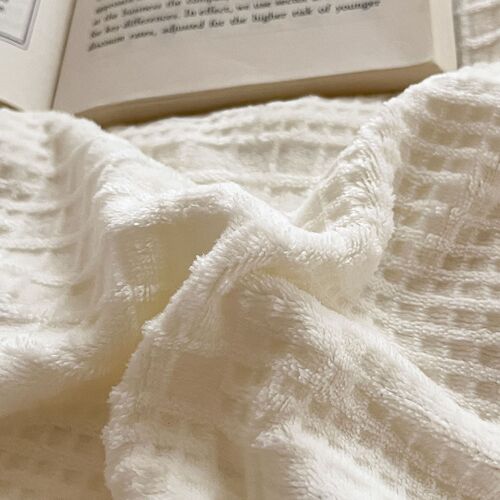 Winter thickened waffle milk velvet four-piece bedding series quilt cover, fitted sheet, pillowcase, bedding wholesale