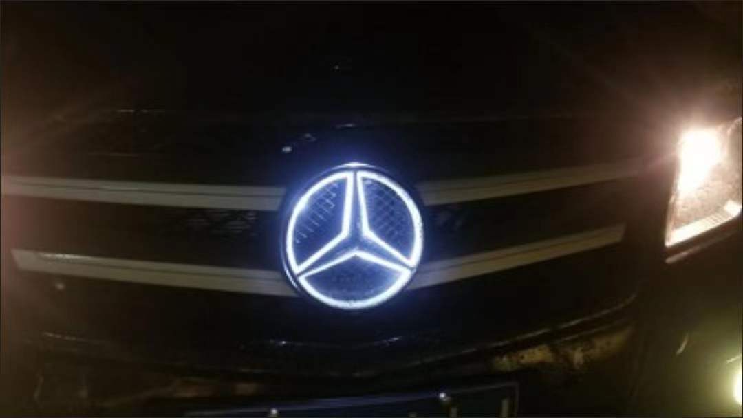 Mercedes-Benz Luminous Standard E-Class GLC C- Class GLK ML CLA Modified China Net Luminous Standard with Light Luminous Car Mark