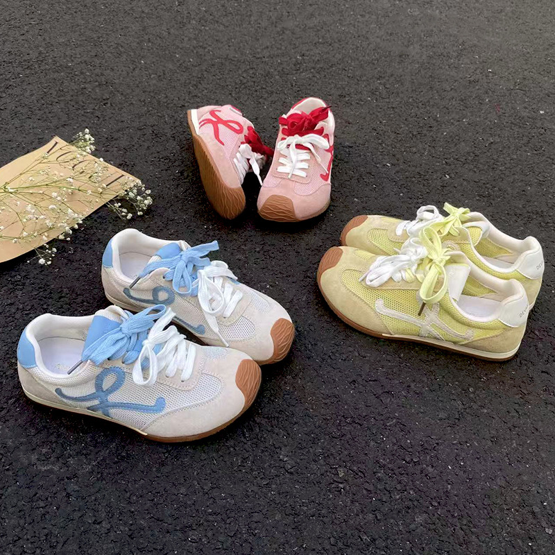 Su Yinyin의 같은 스타일의 여성 트렌디한 2025 여름 정품 가죽 메쉬 통기성 다용도 스포츠 및 레저 조깅 여성 신발