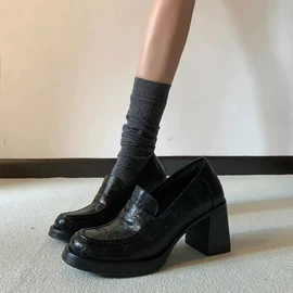 女式运动单鞋;女式皮靴;厚底拖鞋