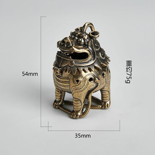 Pure brass aged unicorn incense burner hollow Pixiu stepping on snakes and auspicious animals aromatherapy burner Chinese style home furnishings crafts