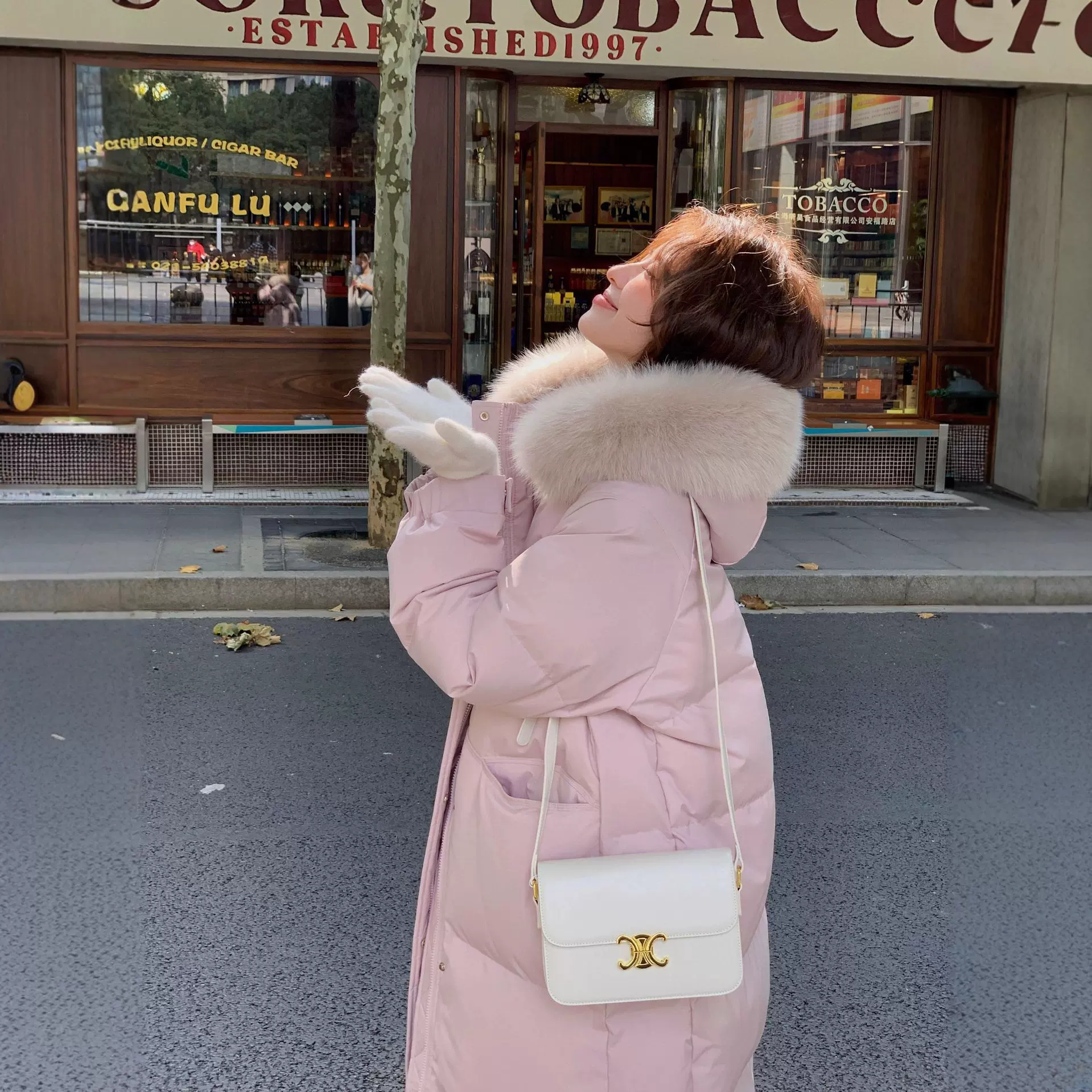 十三行粉色长款羽绒服女2025冬季新款大毛领过膝厚外套女装批发