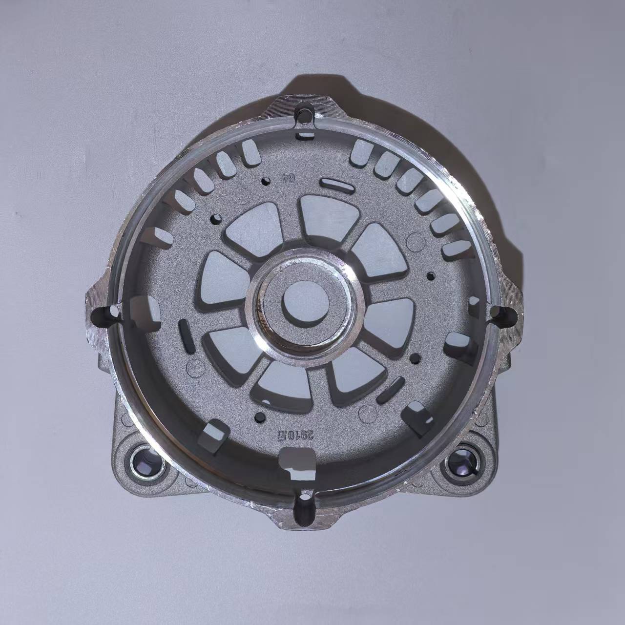 Sinotruk Aowei Jiefang J6J7 Series Generator Regulator Voltage Stabilizer 2910Bgj Automotive Parts Electronics