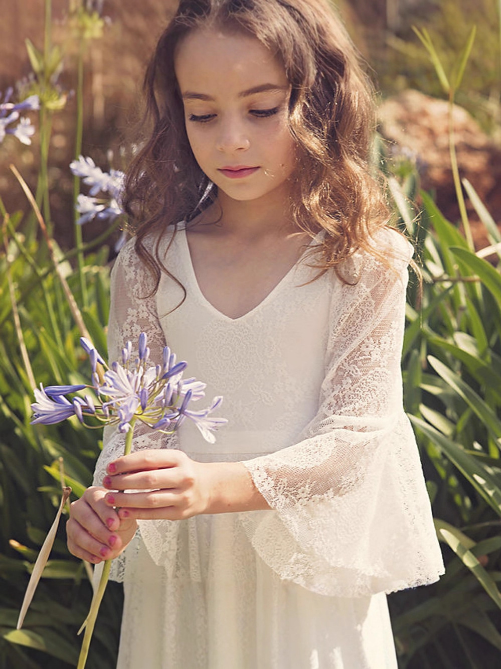 Suministro de comercio exterior nueva ropa para niños vestido de encaje de niña de flores manga larga cuello redondo mono de los niños vestido largo traje de acogida