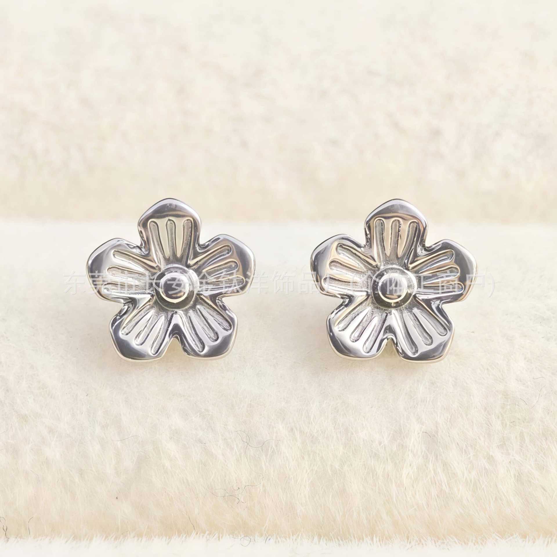 G23 Titanium Internal Thread Simple Flower Cartilage Ear Stud - 14G 1.2x14mm Body Piercing Jewelry detail image 7