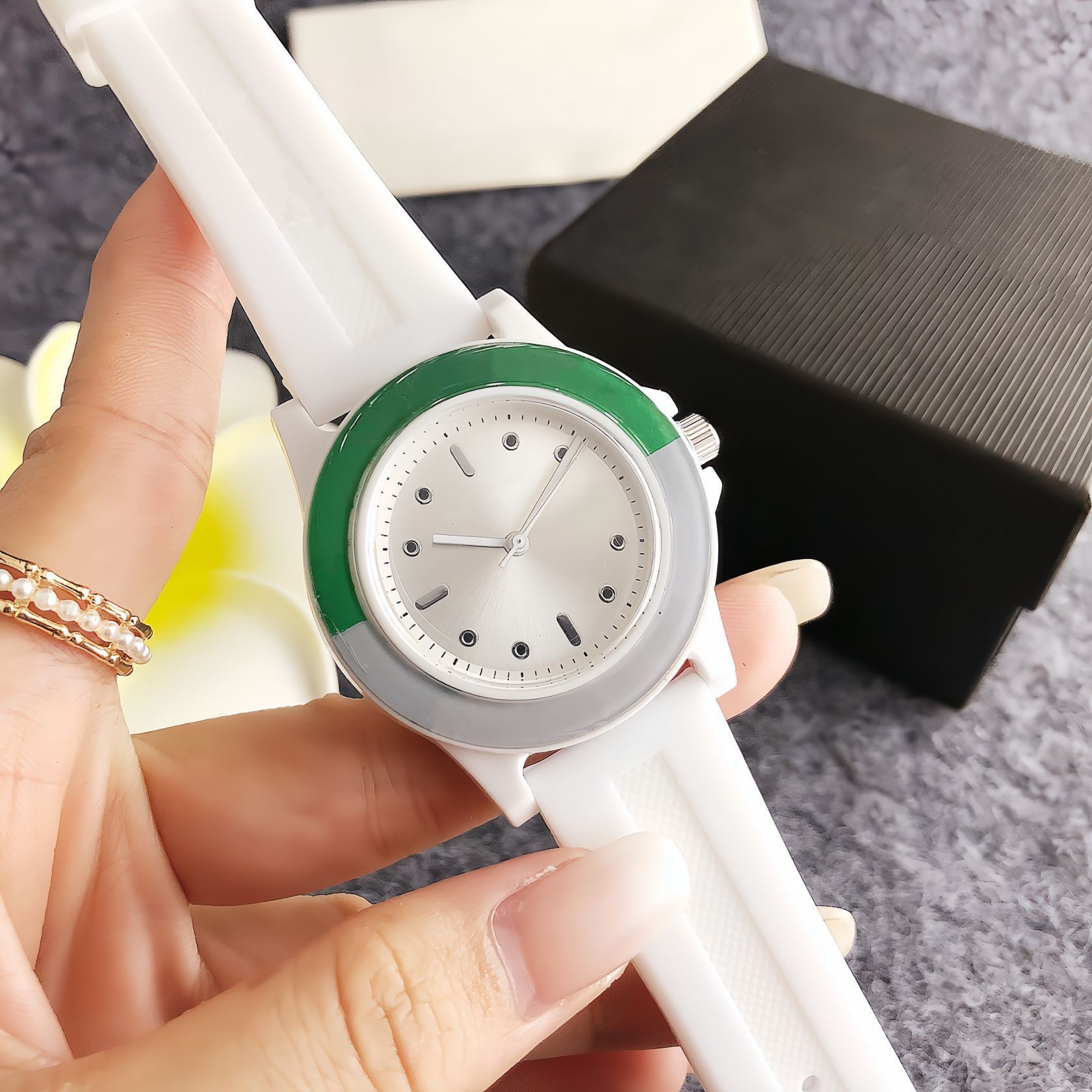 Couple Jelly Fashion Quartz Watch Jelly Style Trendy Fashion Quartz Watch Strip Nail Personalized Fashion Watch