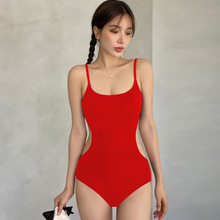 2023年韩版新款女连体纯色泳衣性感吊带漏背修身显瘦温泉度假泳装