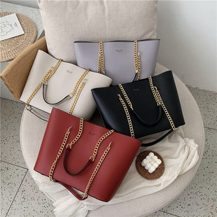 Capacious shoulder bag, universal one-shoulder bag, suitable for spring and autumn, Korean style