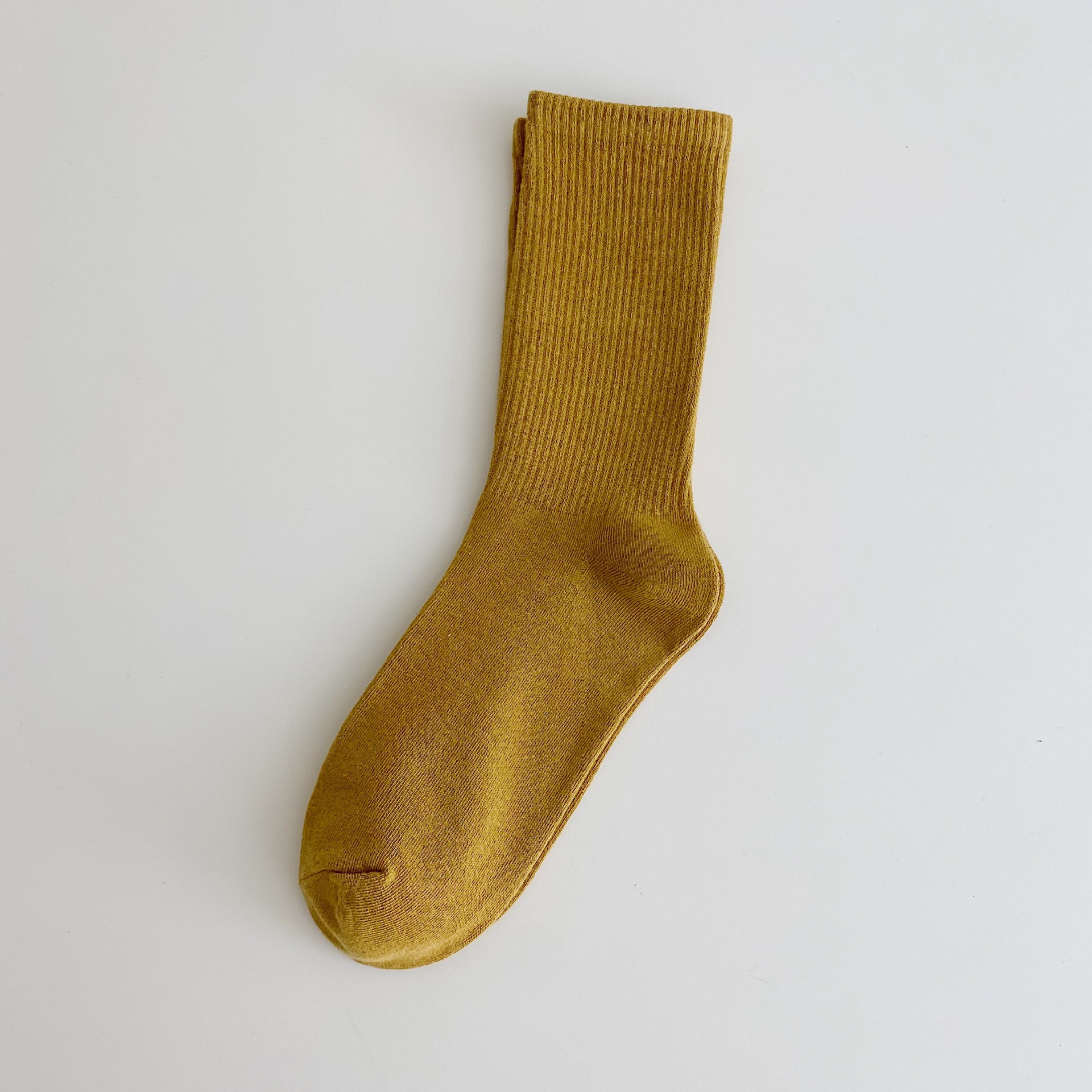 色の靴下の子供の中の筒の靴下のinsの潮の春秋の薄い金のキャンディーの色の秋冬の綿の質のバラの赤い純色のストッキングの靴下