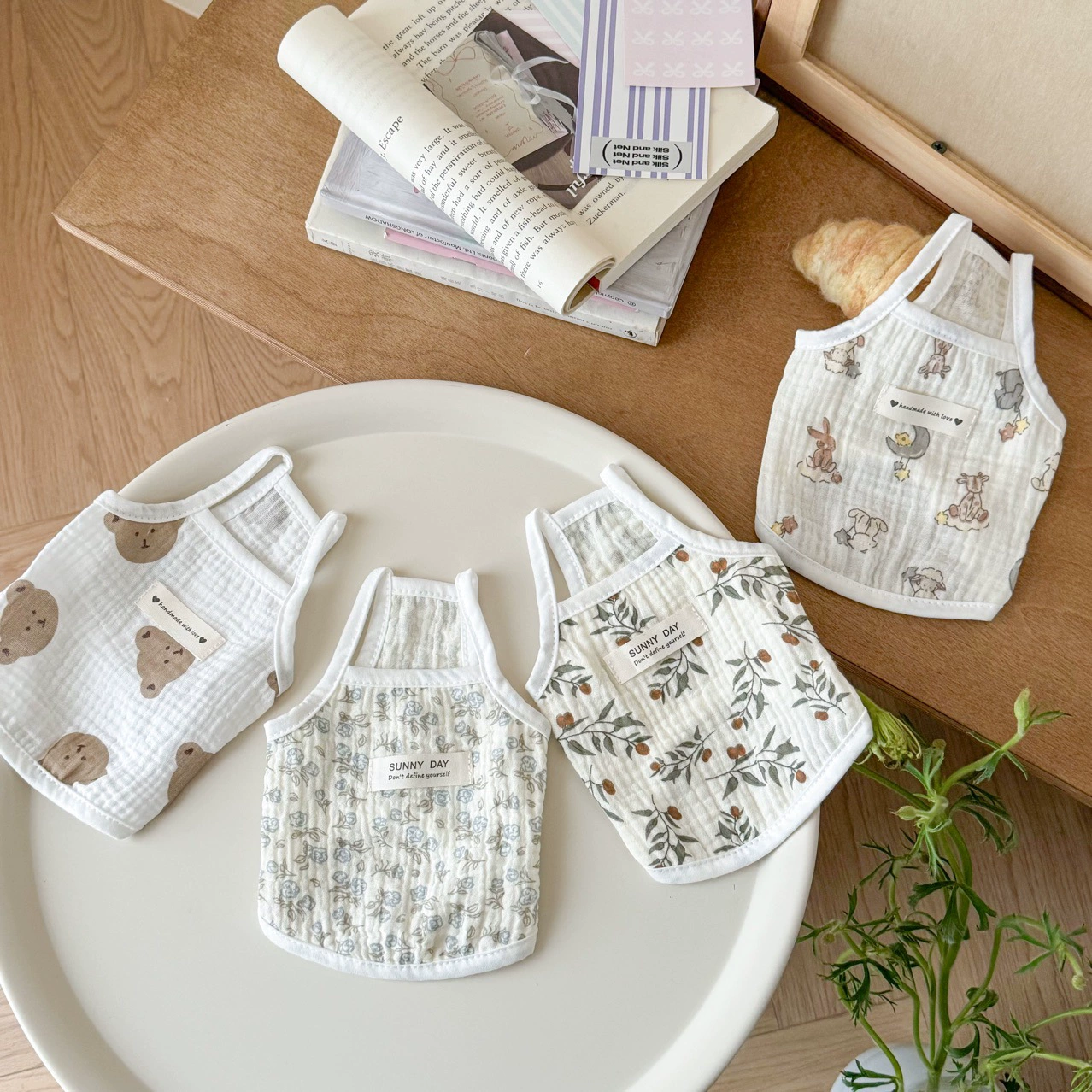 Летняя хлопчатобумажная кошачья одежда без рукавов кардиган марля милый жилет собаки солнцезащитный жилет тонкий анти-выпадение волос