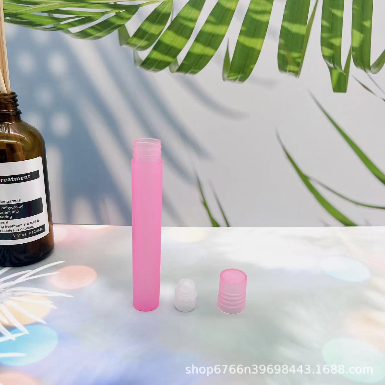 En stock l botella de bola de rodillo 10ml perfume sub-botella de aceite esencial botella de bolas de perfume botella de plástico botella de bola de rodillo al por mayor