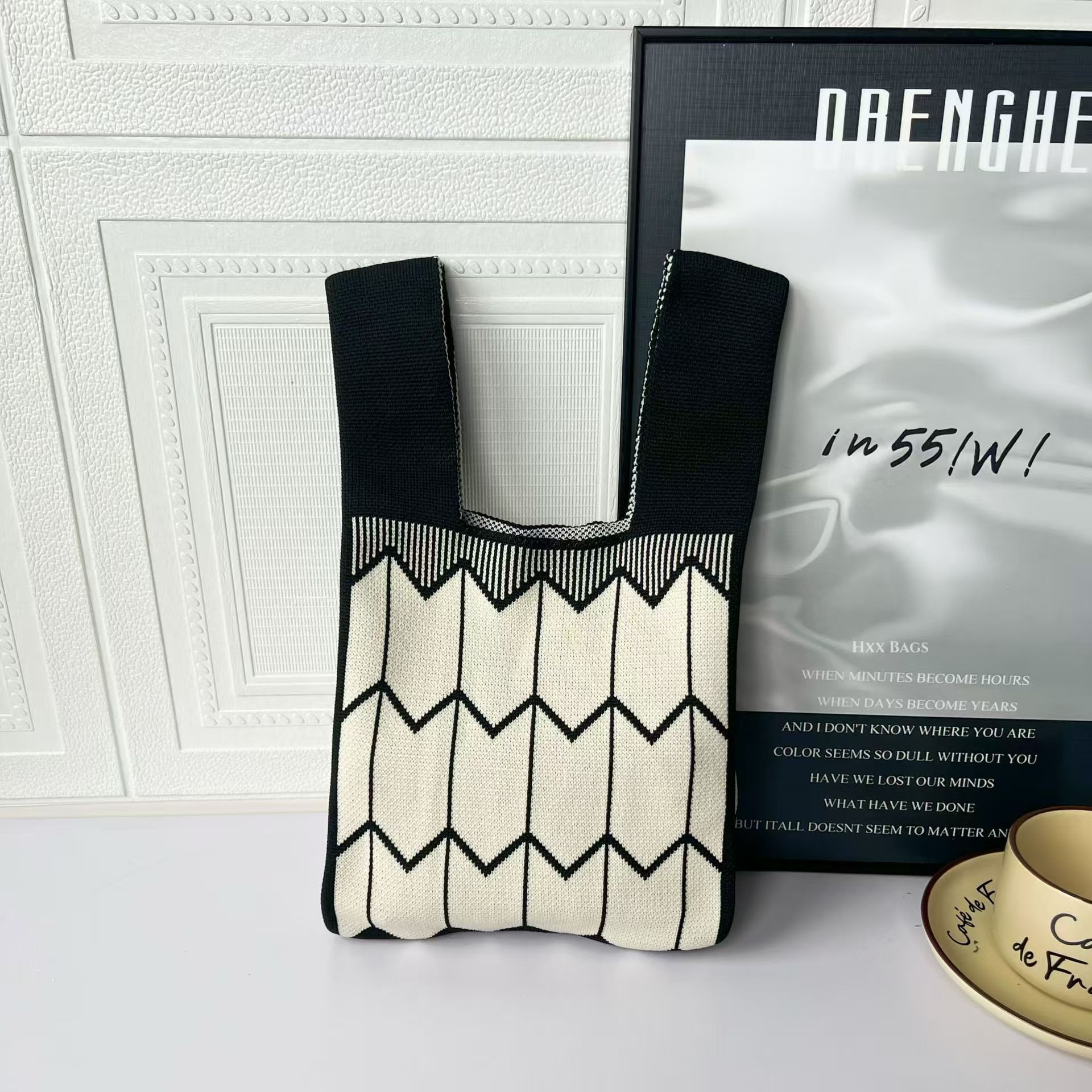 화살표 - 검정색