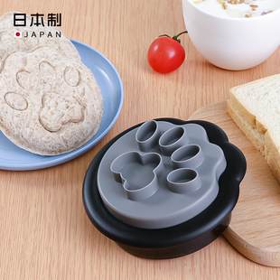 Japanese Beiyin small black cat household kitchen supplies cartoon palm shape sandwich mold DIY breakfast bread mold