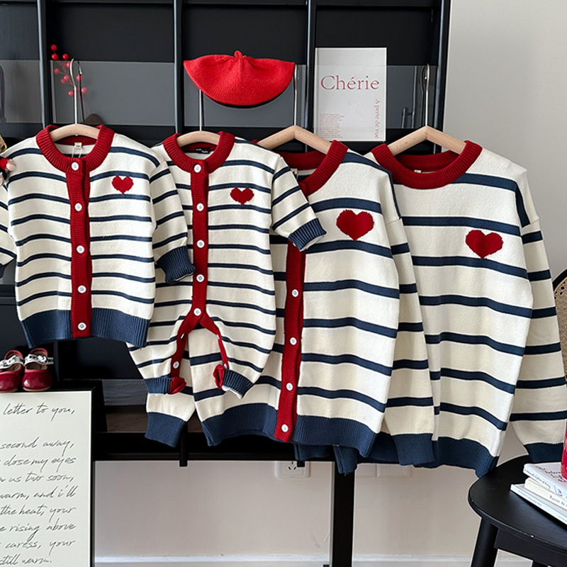 Parent-Child Outfits 2026 Autumn New Knit Cardigan Sweater Trendy Mother-Child Mother-Daughter Baby Outfit Heart Stripe Jacket