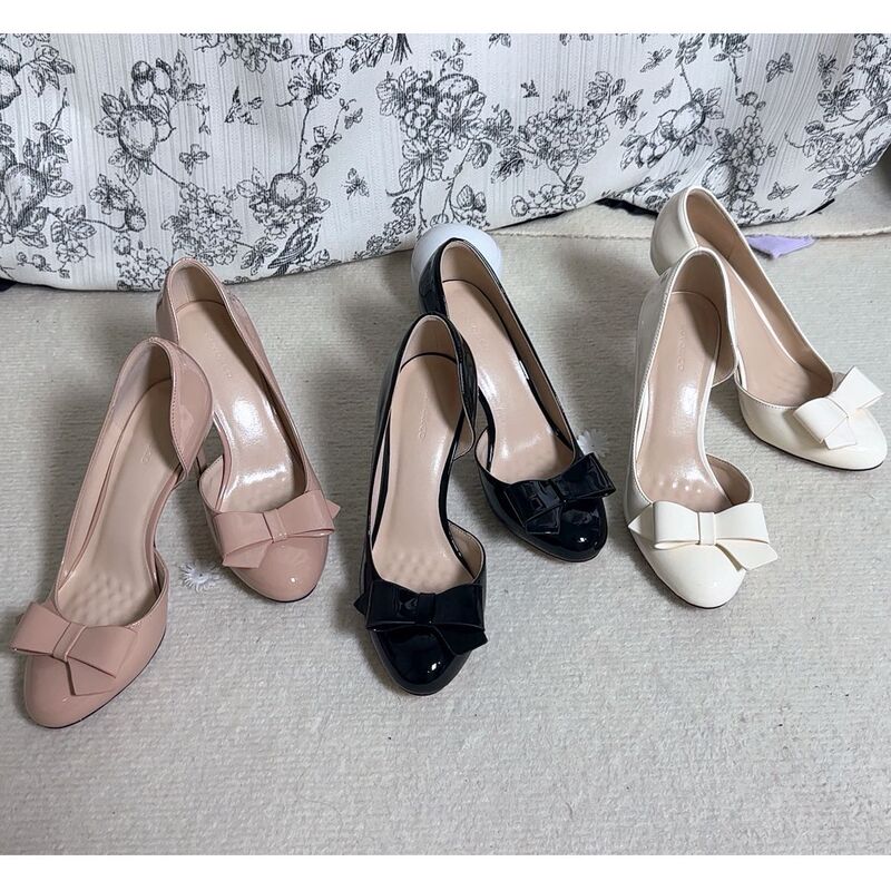 2026 New Cream White Side-Cutout Single Shoes, Sweet Style, Round-Toe, Bowknot, High Heels, Shallow Mouth, Thin Heels, Retro 2026 New Cream White Side-Cutout Single Shoes, Sweet Style, Round-Toe, Bowknot, High Heels, Shallow Mouth, Thin Heels, Retro