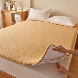 四件套;床罩床笠;纤维被