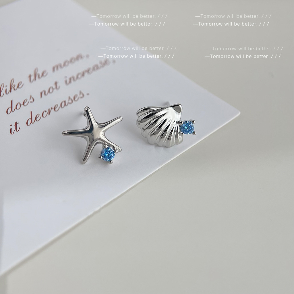 Fresh small design asymmetrical universal earrings with zircon