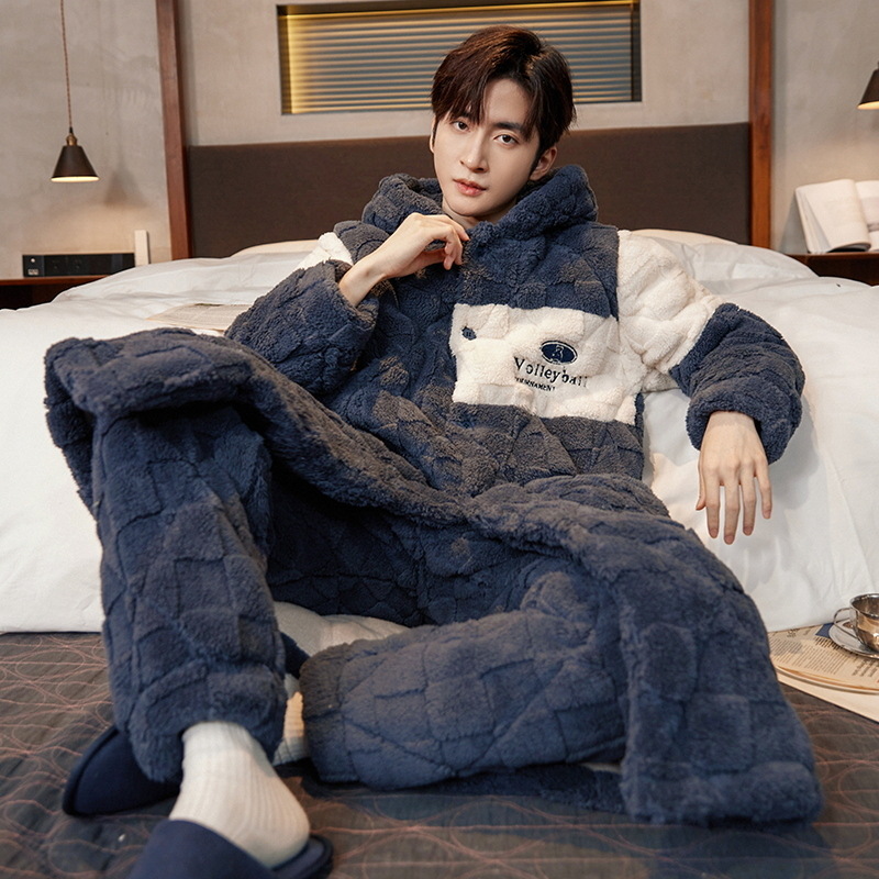 Pijamas de hombre Otoño e Invierno lana de coral engrosada forro polar cálido camisón acolchado de tres capas traje de franela para el hogar