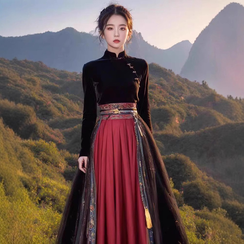 New Chinese Women's Clothing Red Horse-faced Skirt suit Spring High-end Velvet Top Toasting Clothing Dragon Year New Year's Clothing Hanfu