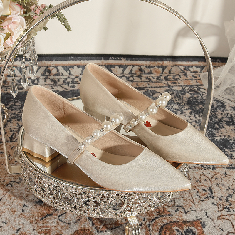 Scarpe Mary Jane con perle francesi Primavera Nicchia a punta Scarpe singole in pelle di pecora Colore della pelle da donna Tacchi spessi Fondo piatto Scarpe da damigella d'onore_voghion.com