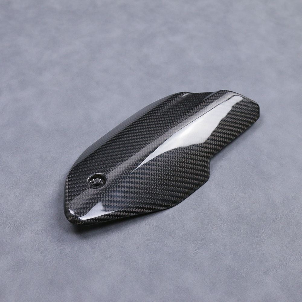 Suitable for CFMOTO spring wind 800NK sharp + motorcycle carbon fiber shell modification Accessories exhaust pipe cover