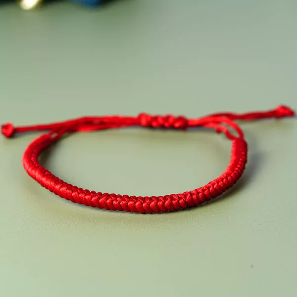 Hand-Woven Diamond Knot Red Rope Bracelet Xiao Zhan's Same Style Male and Female Couple's Zodiac Year Bracelet Champion Rope Wholesale