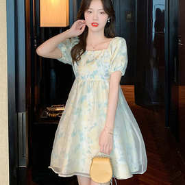 奶甜绿色茶歇娃娃蓬蓬裙夏季温柔风连衣裙超仙2024年新款网红短裙