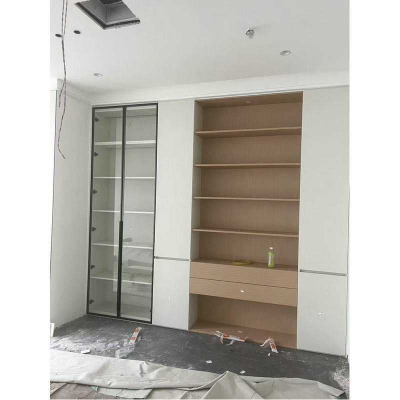 Customized Wardrobe | Multi-Zone Planning Combines Glass Doors with Solid Door Panels to Accommodate Diverse Needs. Customized Wardrobe | Multi-Zone Planning Combines Glass Doors with Solid Door Panels to Accommodate Diverse Needs.
