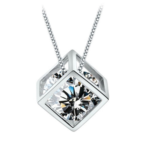 Weihua platinum-plated love cube female pendant female square love window Korean jewelry Korean version female silver-plated necklace