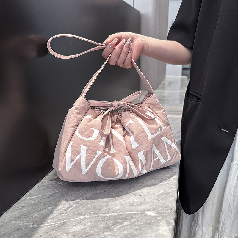 新款潮牌单肩包百搭云朵包饺子包时尚蓬蓬包春夏女士手提腋下包