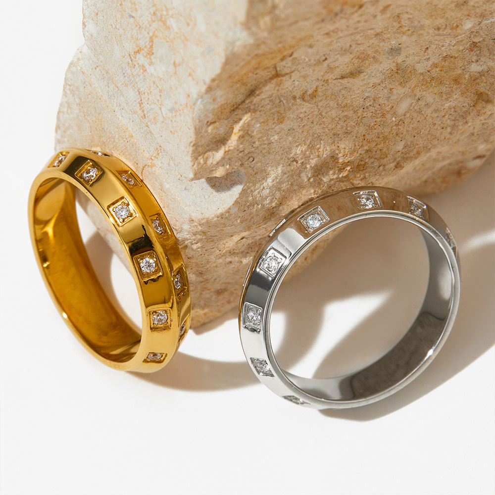 1 Piece Quantity Holiday Occasion PVD Coated Real Gold Plated 16K Gold White Gold Plated Gold Plating Solid Color 304 Stainless Steel Simple Style Waterproof Non Tarnish Rings